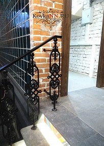 Перила на ул. Рождественской 4